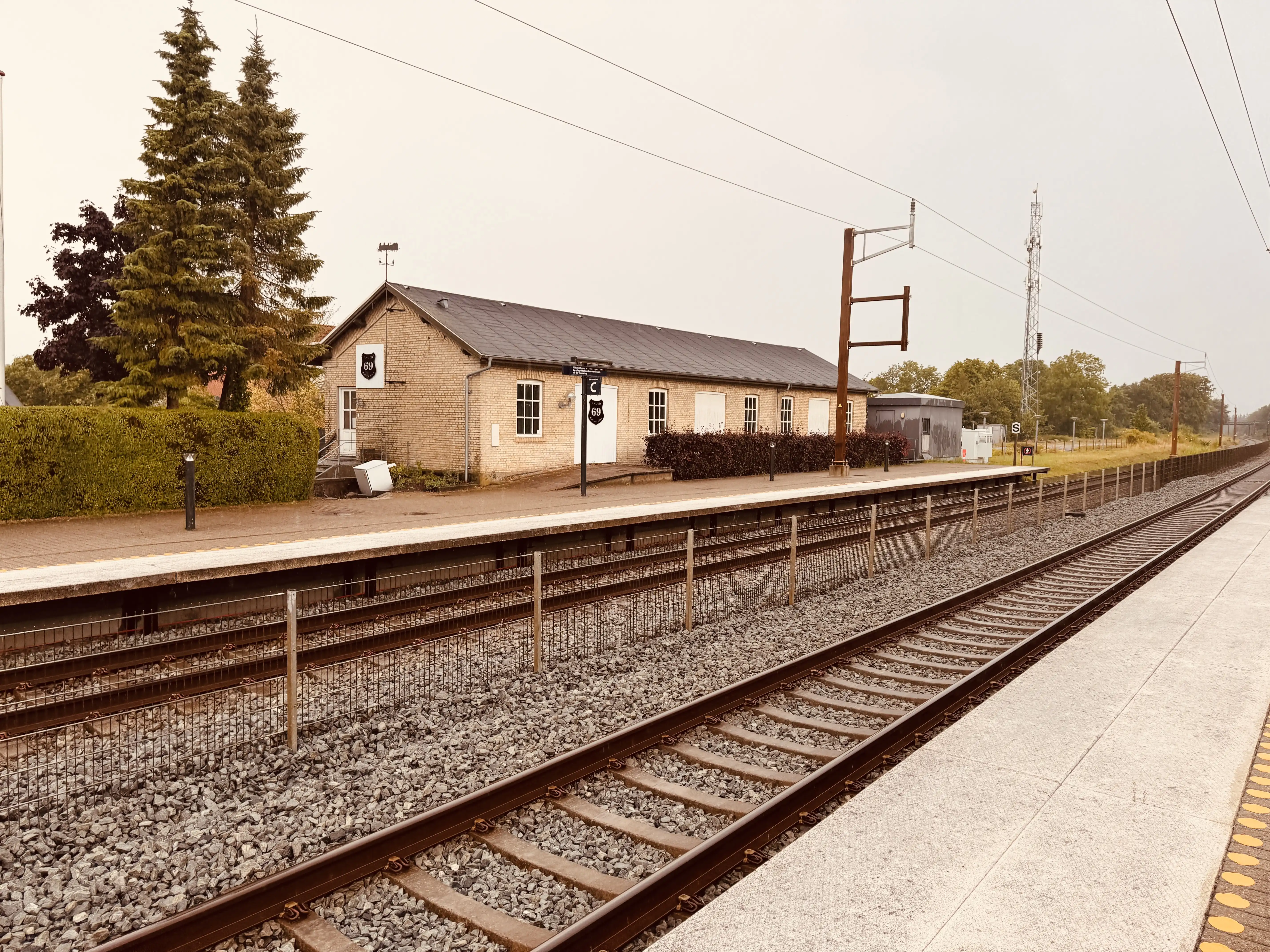 Billede af Arden Stations varehus. Billede af Arden Stations varehus.