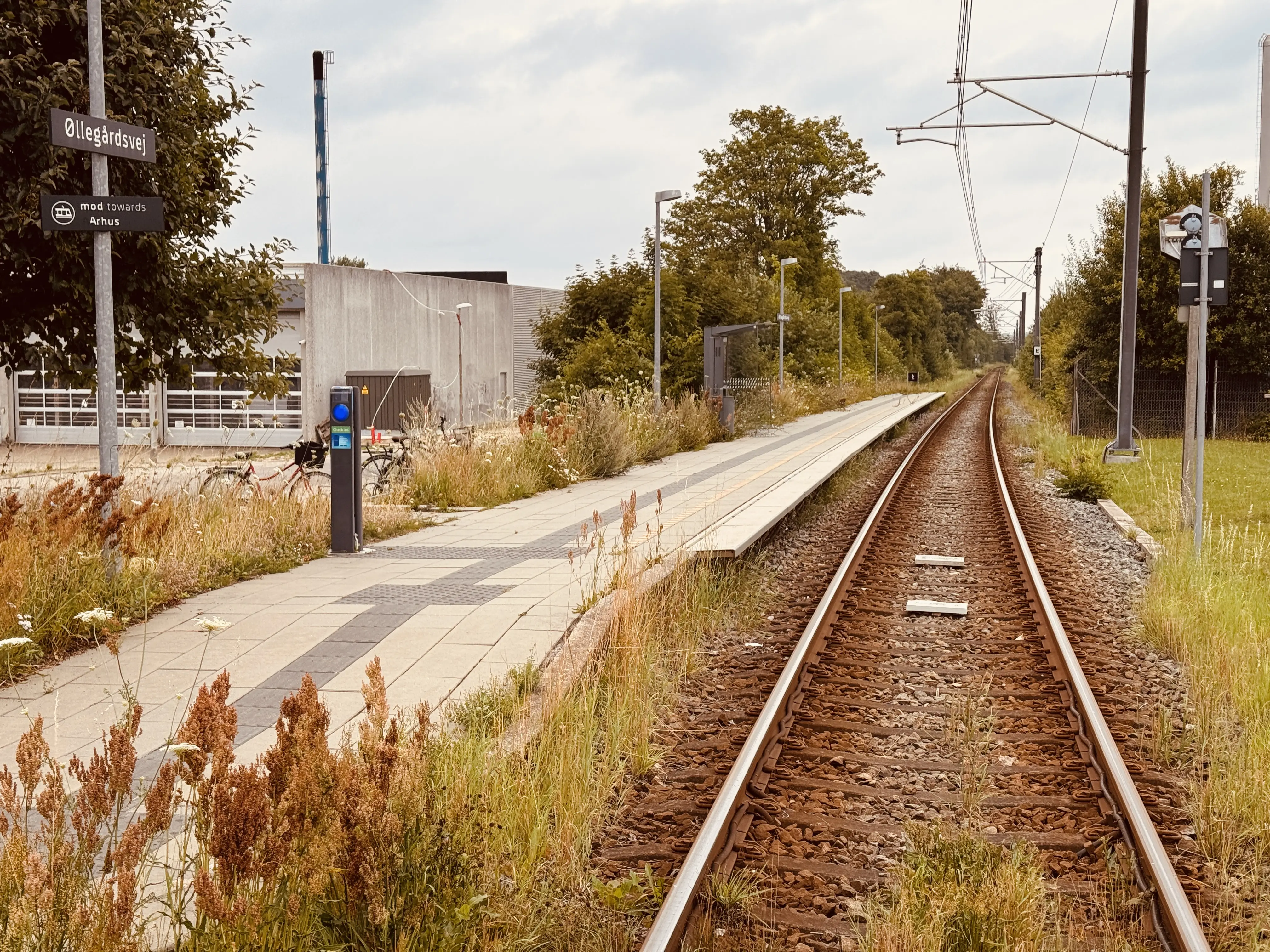 Billede af Øllegårdsvej Trinbræt. Billede af Øllegårdsvej Trinbræt.