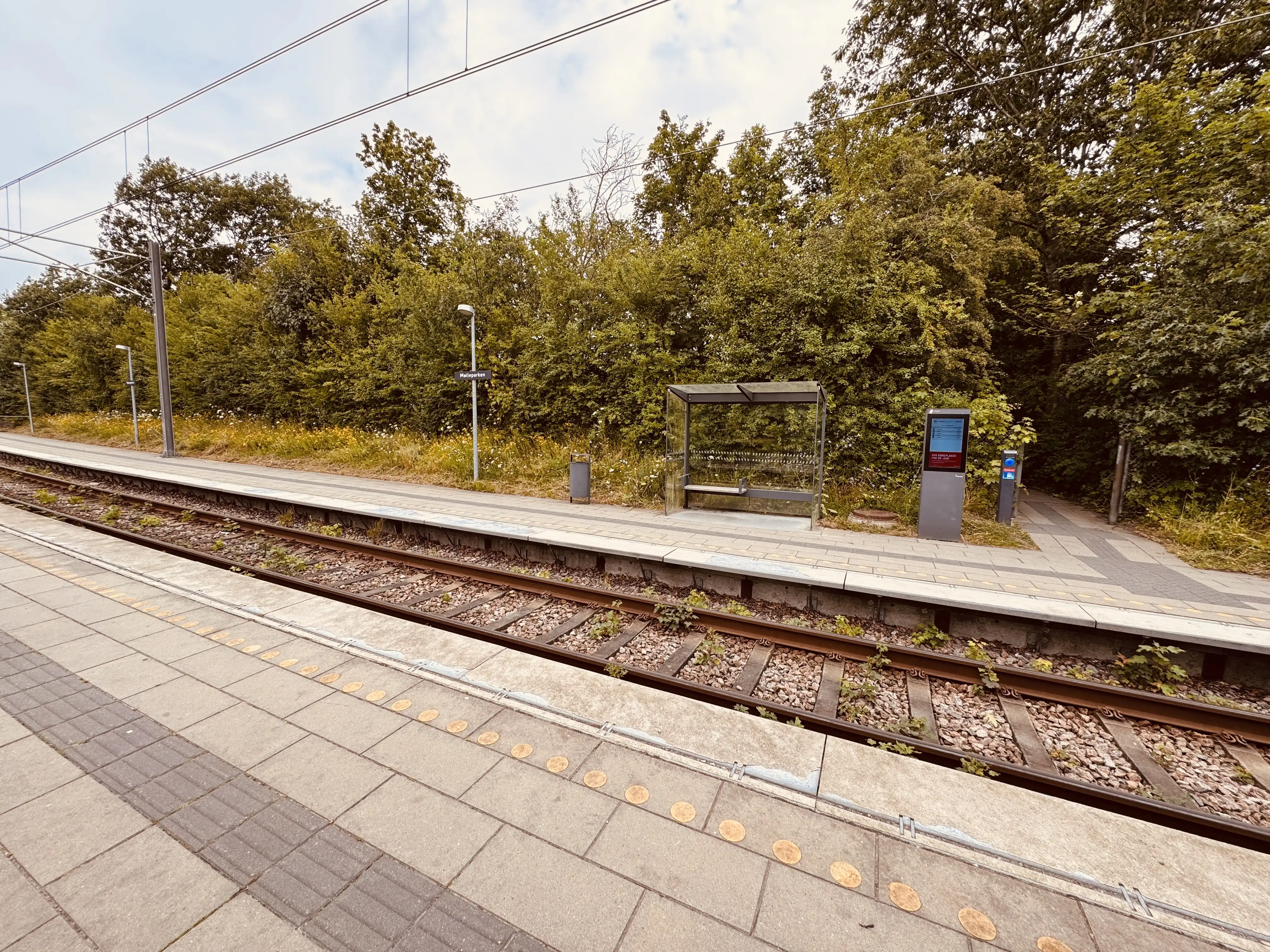 Billede af Mølleparken Letbanestation. Billede af Mølleparken Letbanestation.