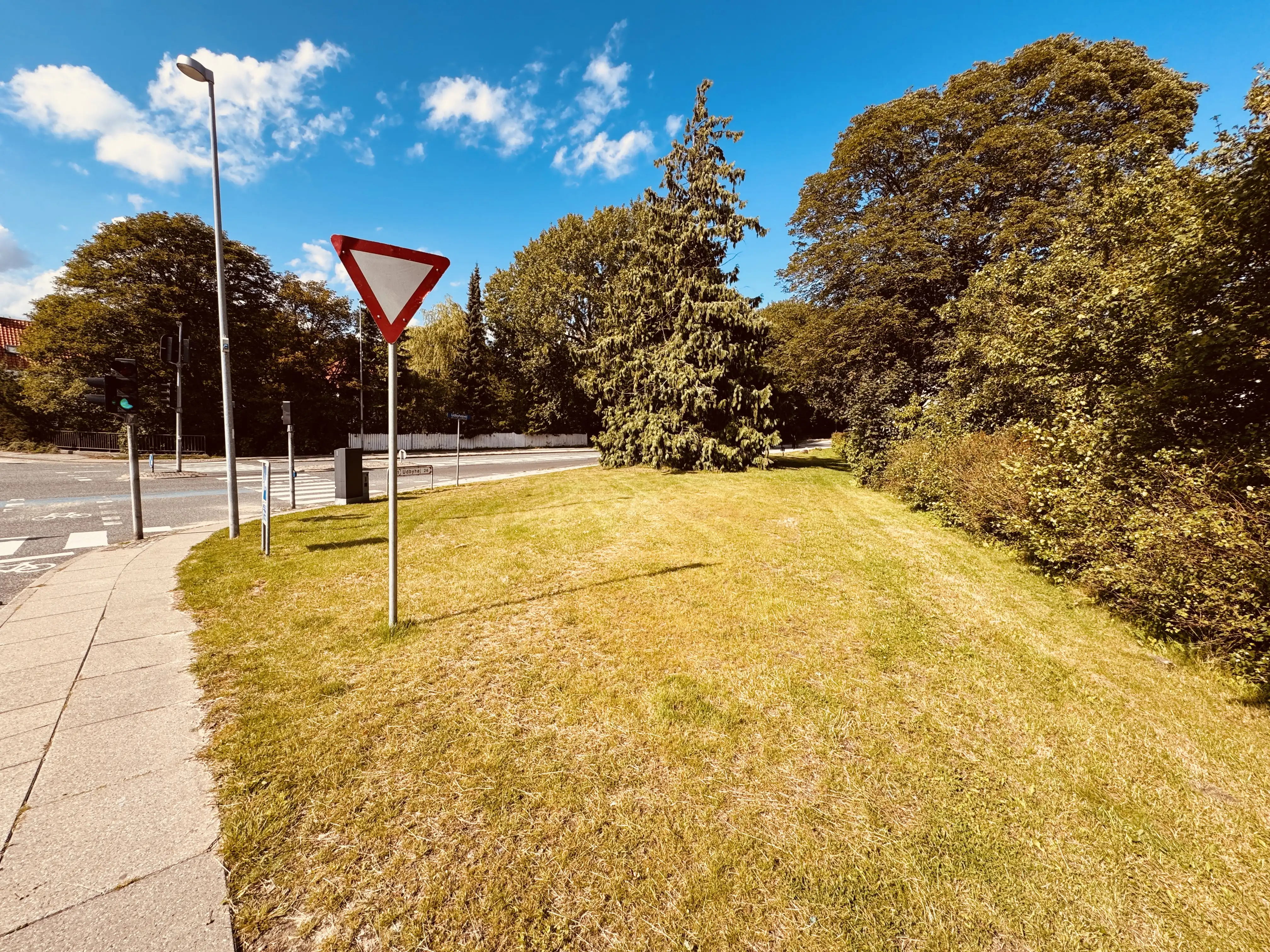 Billede af Dronningborg Trinbræt - Trinbræt er nedrevet, men Dronningborg Trinbræt har ligget her.