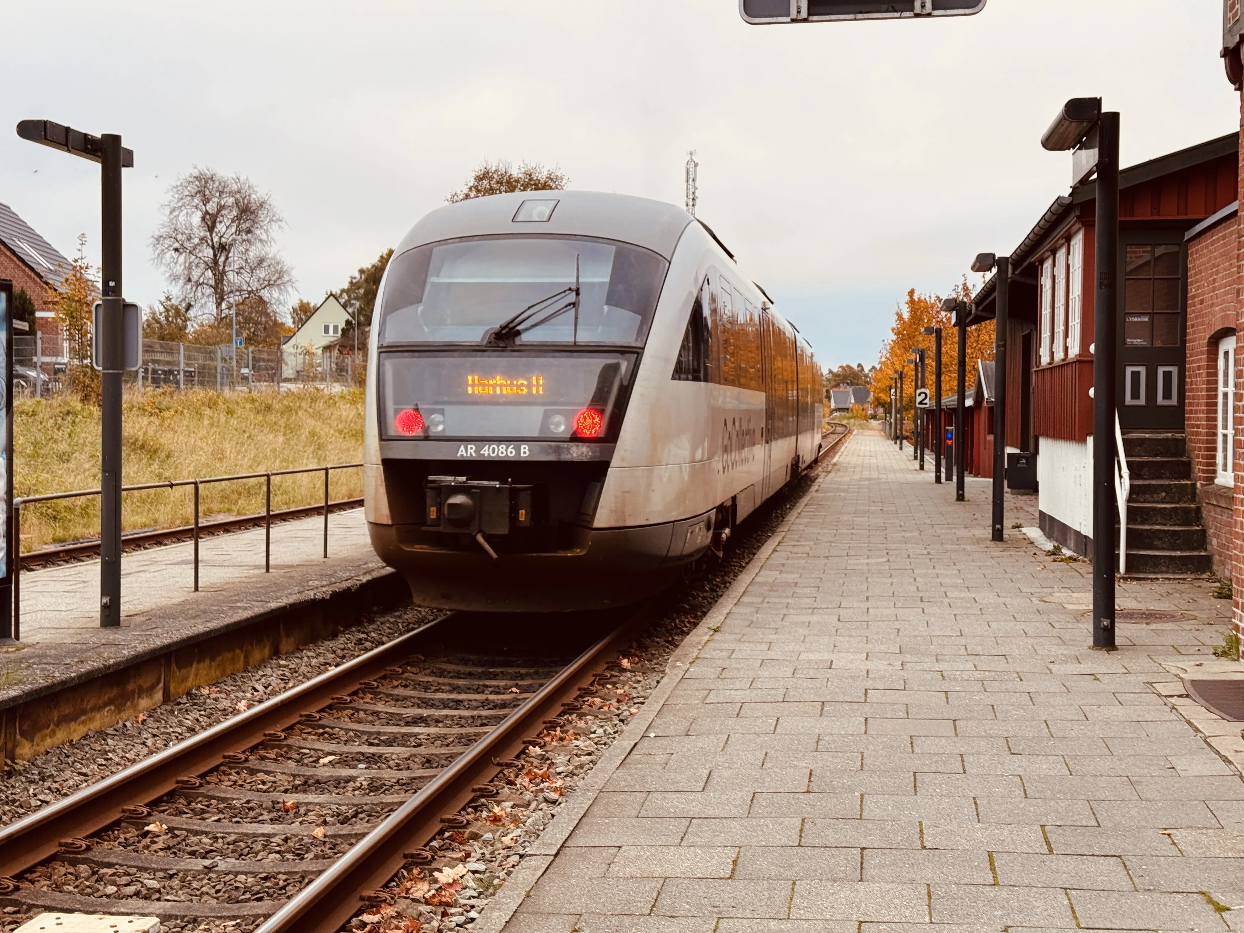 Billede af GoCollective AR 4086, tidligere DSB MQ 4126-4926 fotograferet ud for Ry Station.