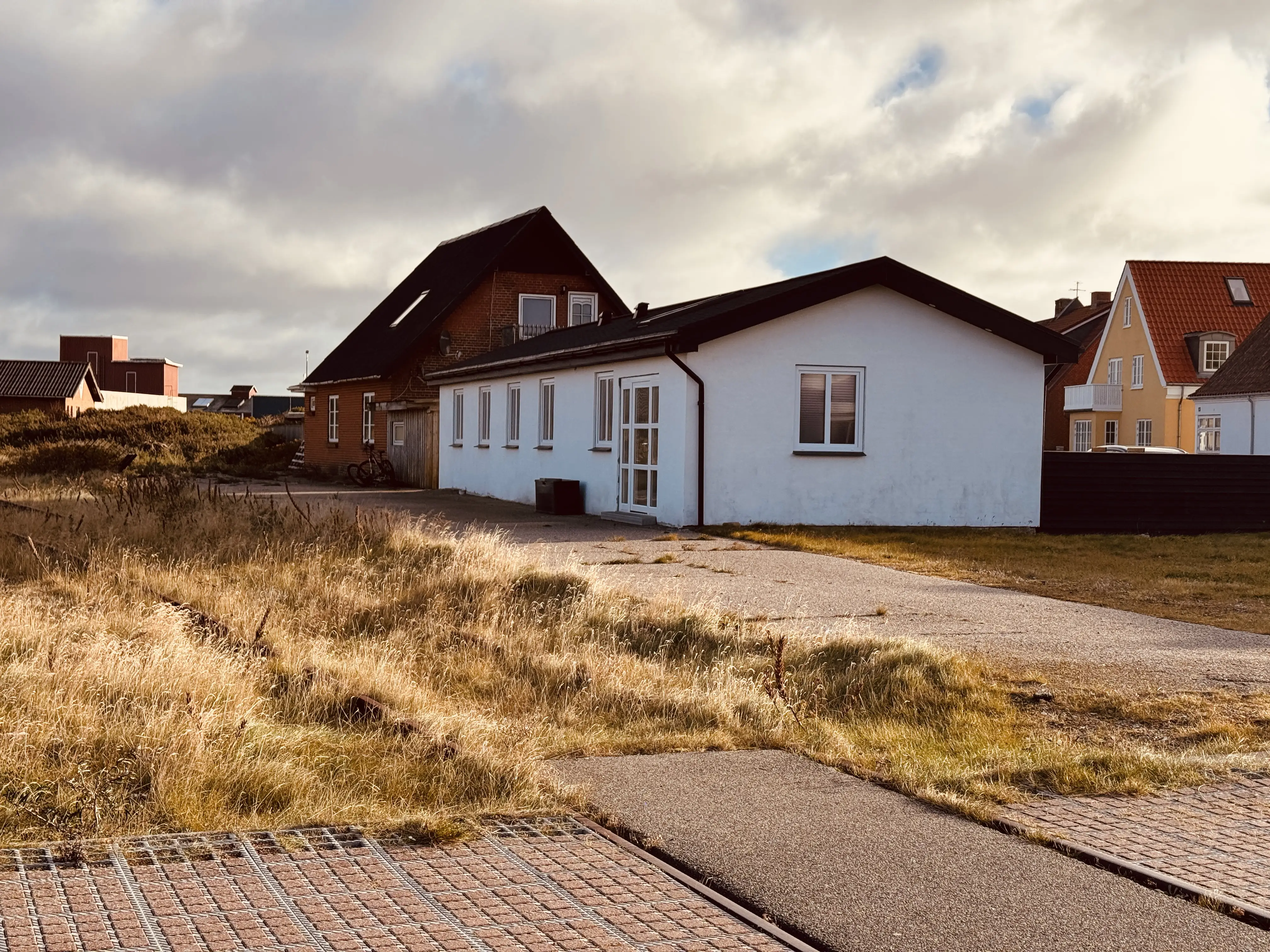 Billede af Thyborøn Havn Station - den gamle ekspeditionsbygning, dog meget ombygget.