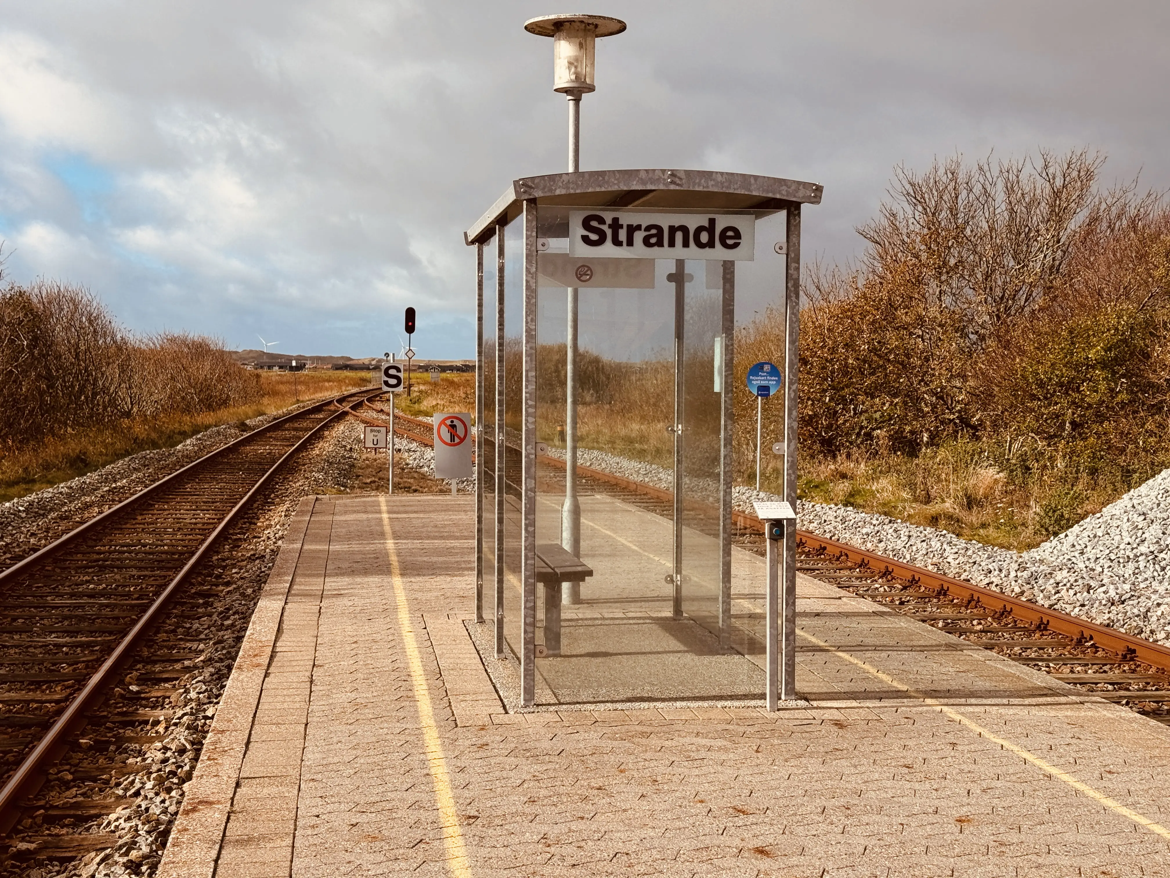 Billede af Strande Trinbræt. Billede af Strande Trinbræt.