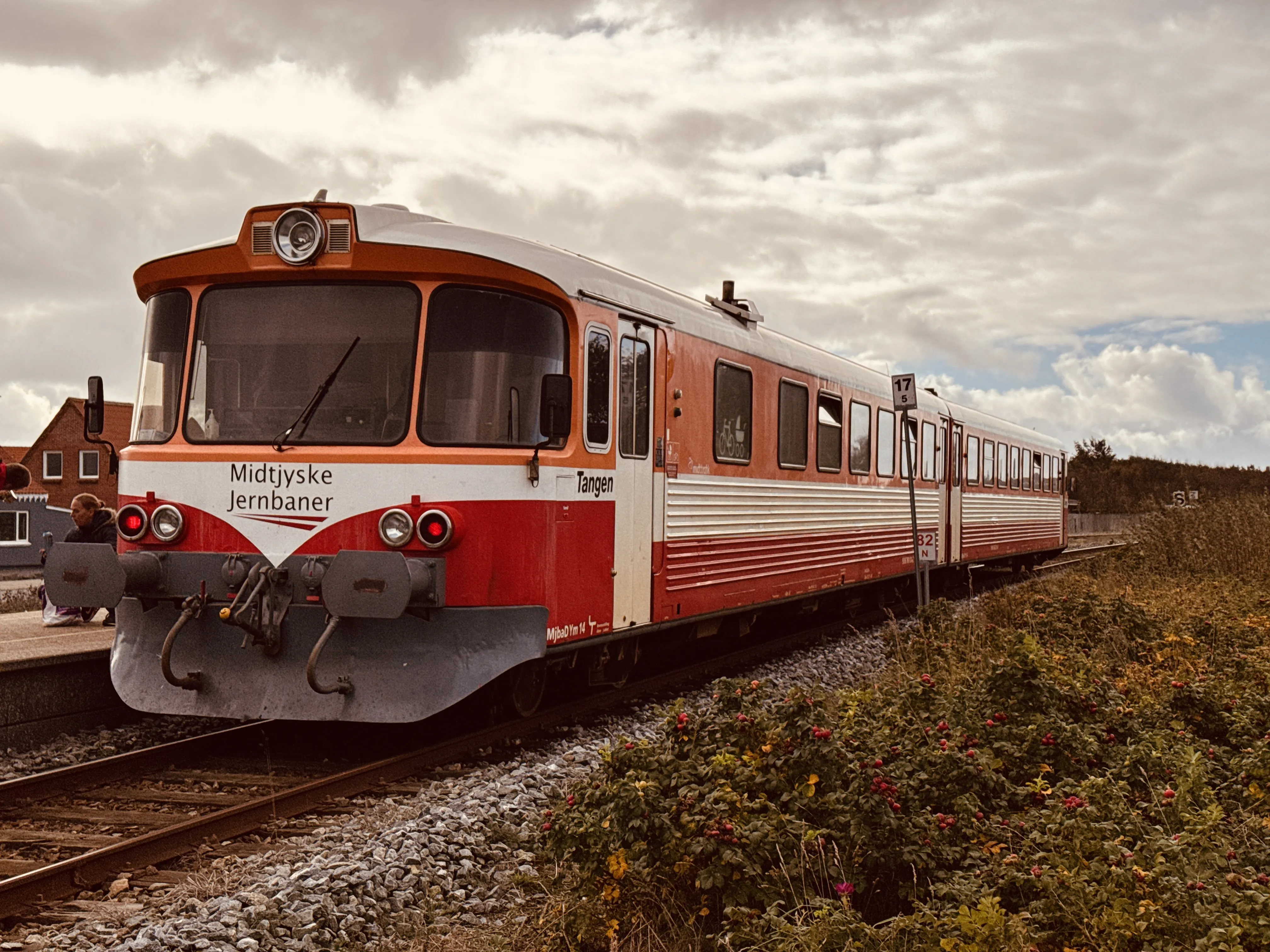 Billede af MjbaD YM 14, tidligere VLTJ YM 14 fotograferet ud for Harboøre Trinbræt.