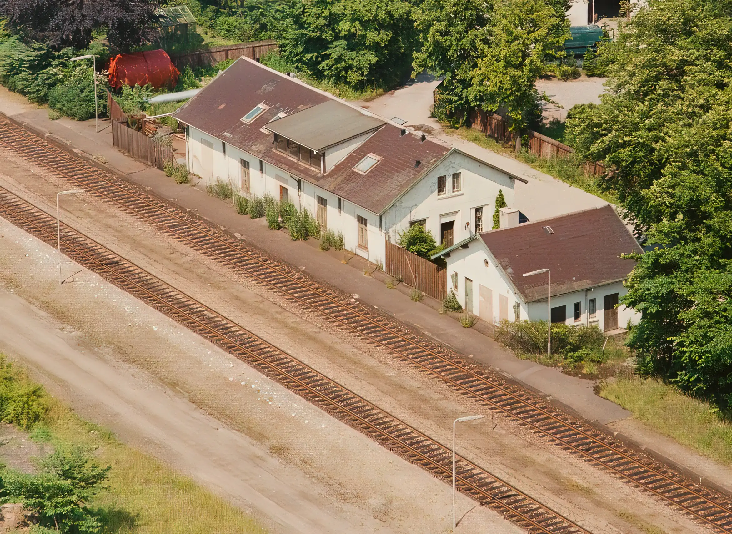 Billede af Lov Station, det var her trinbrættet lå frem til nedlæggelsen.