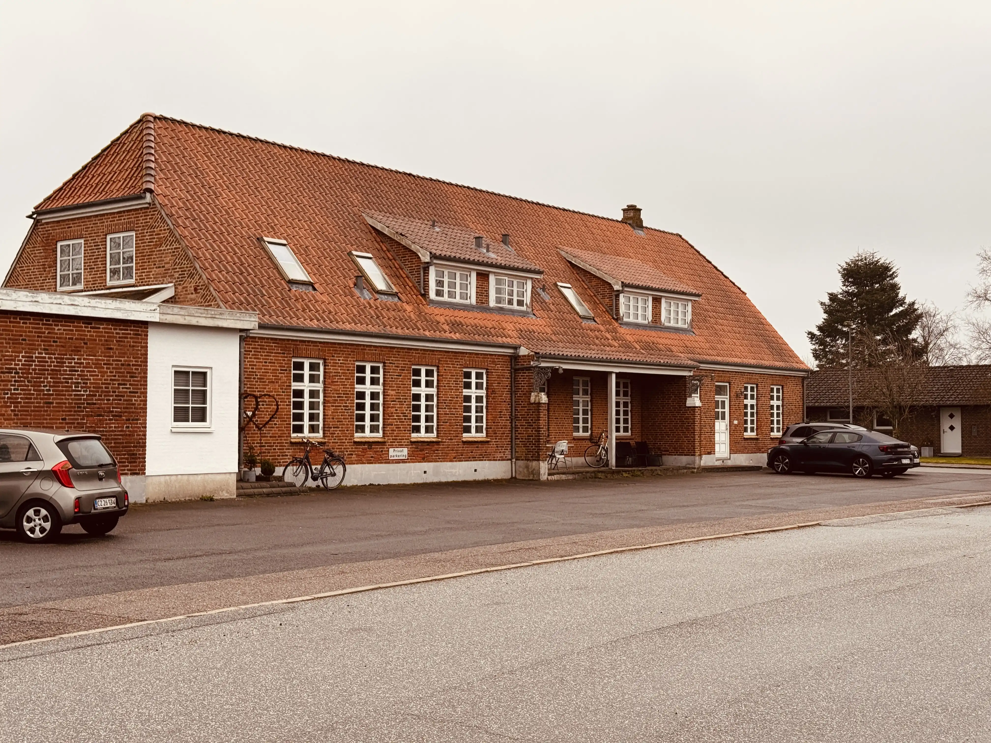 Billede af Holstebro Sydbanegård.