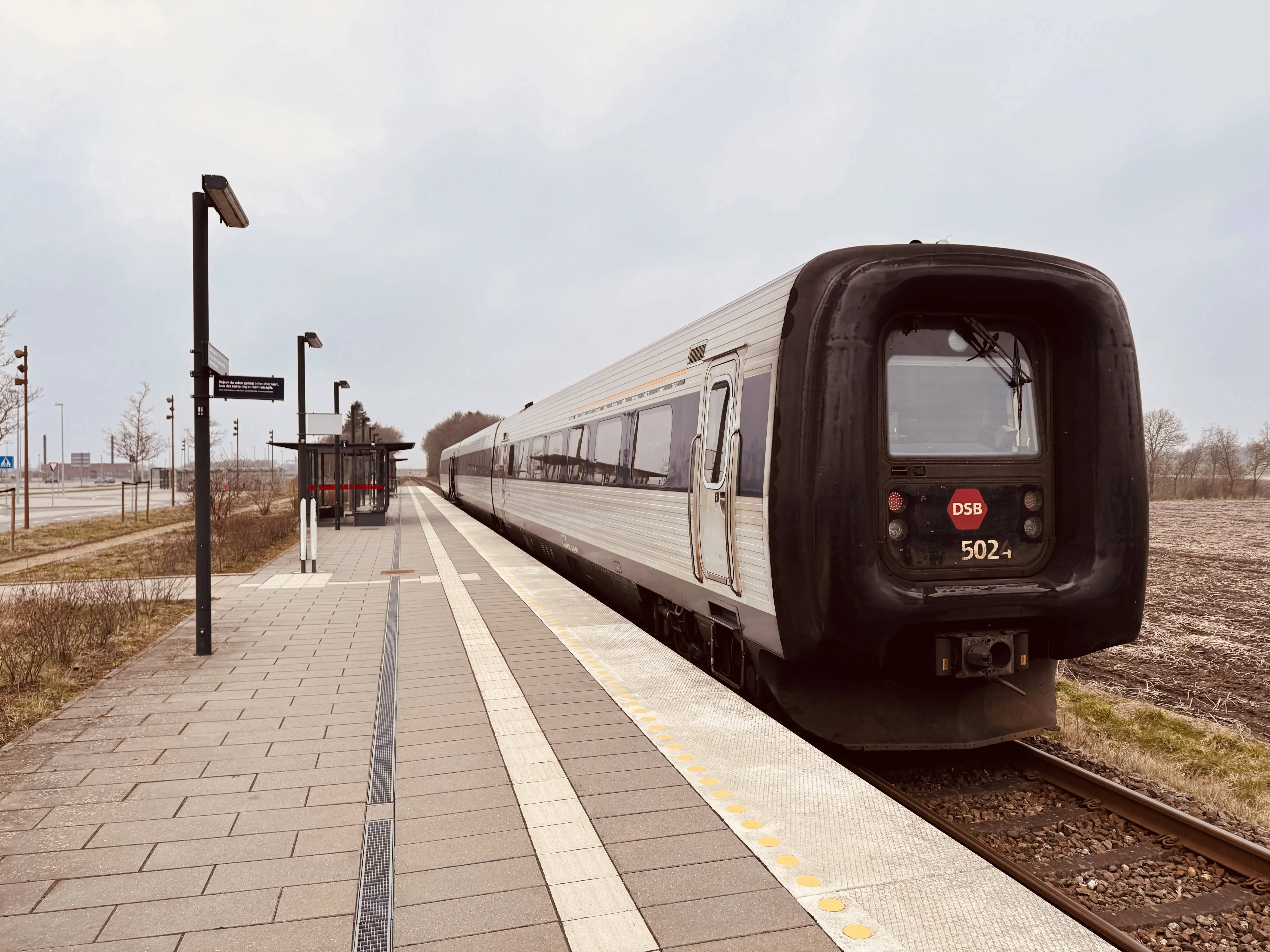 Billede af DSB MF 5024 fotograferet ud for Gødstrup Trinbræt.