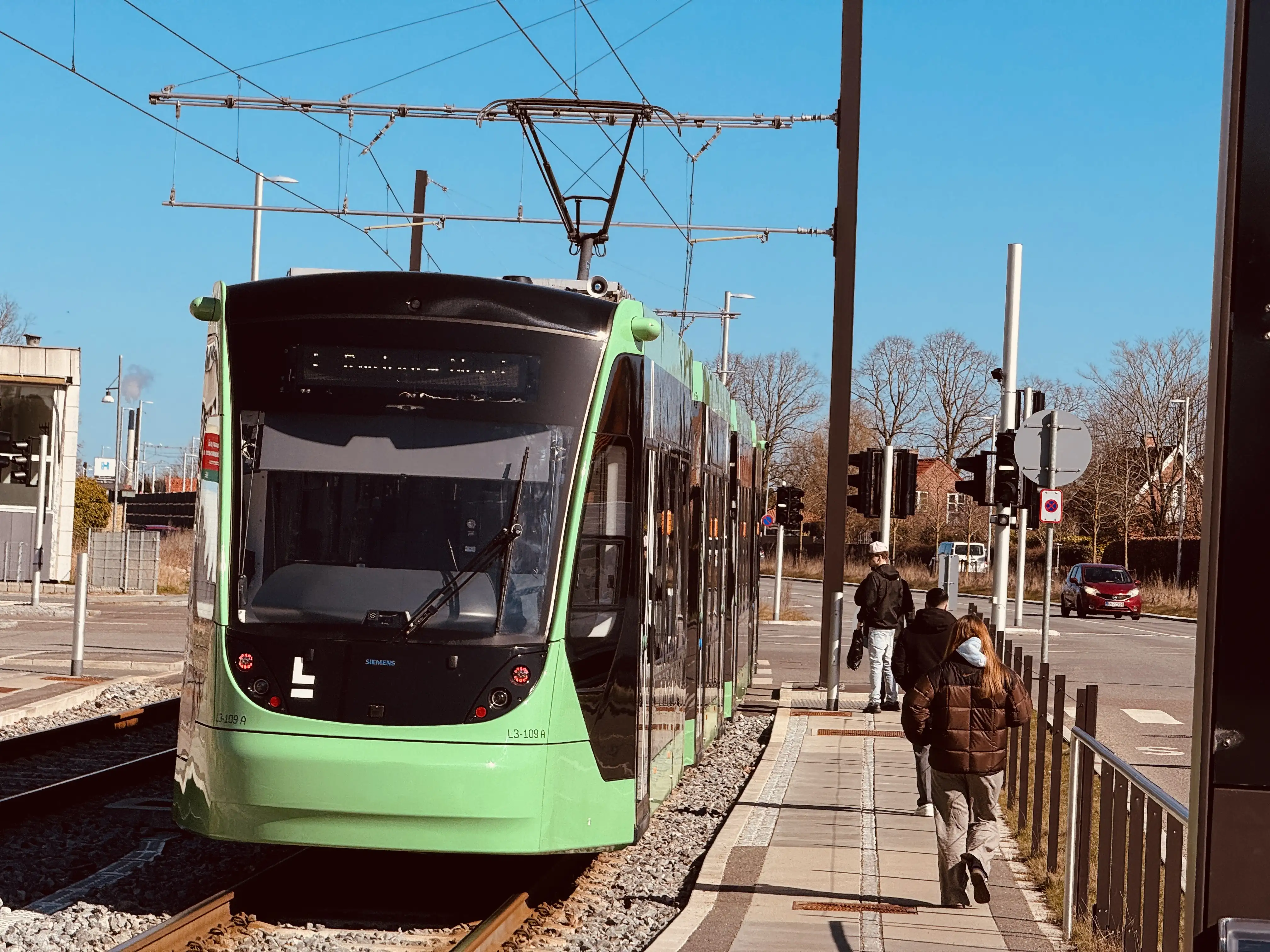 Billede af L3 109 fotograferet ud for Glostrup Hospital - Rigshospitalet Letbanestation.
