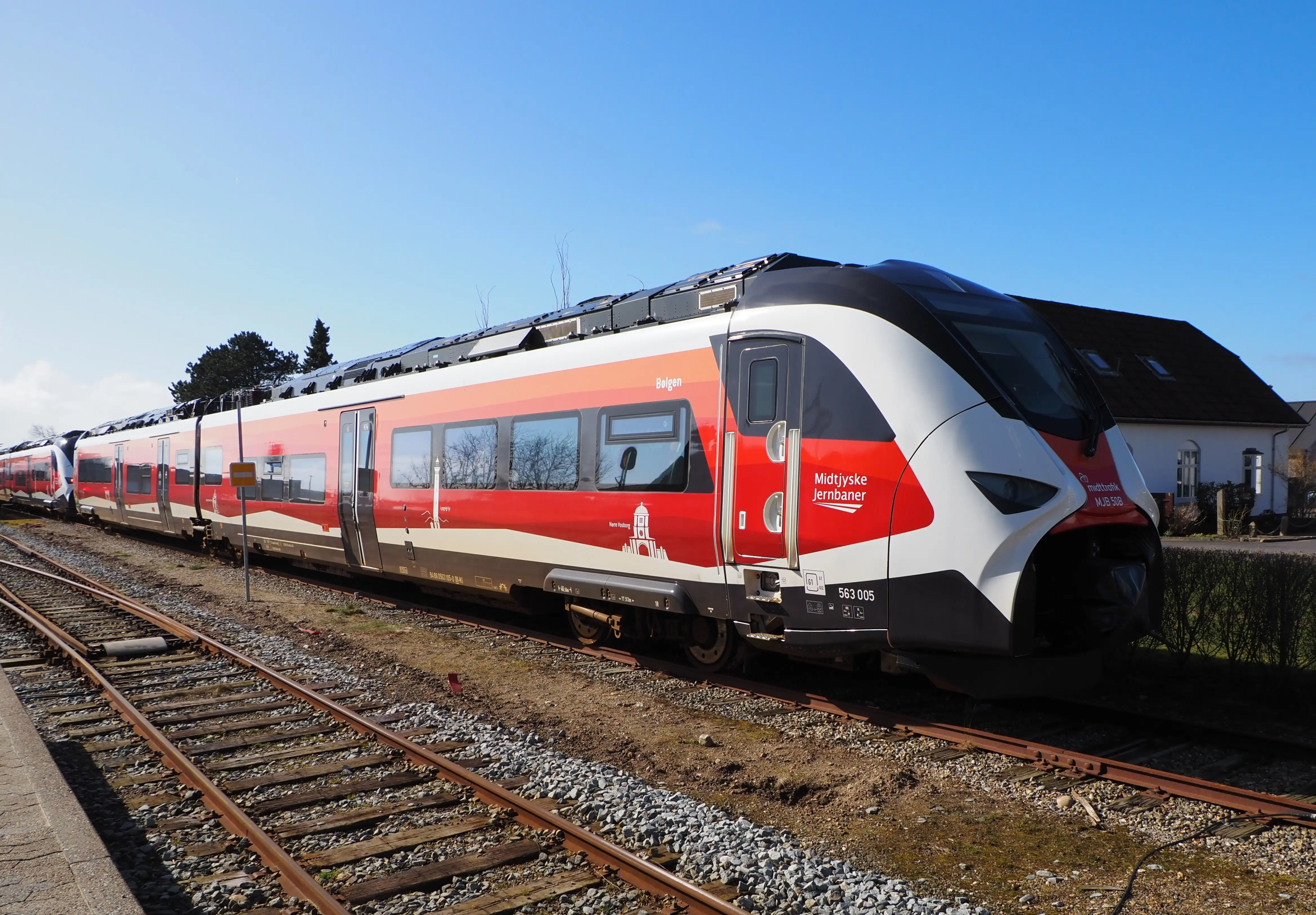 Billede af MJB 50 fotograferet ud for Lemvig Station.