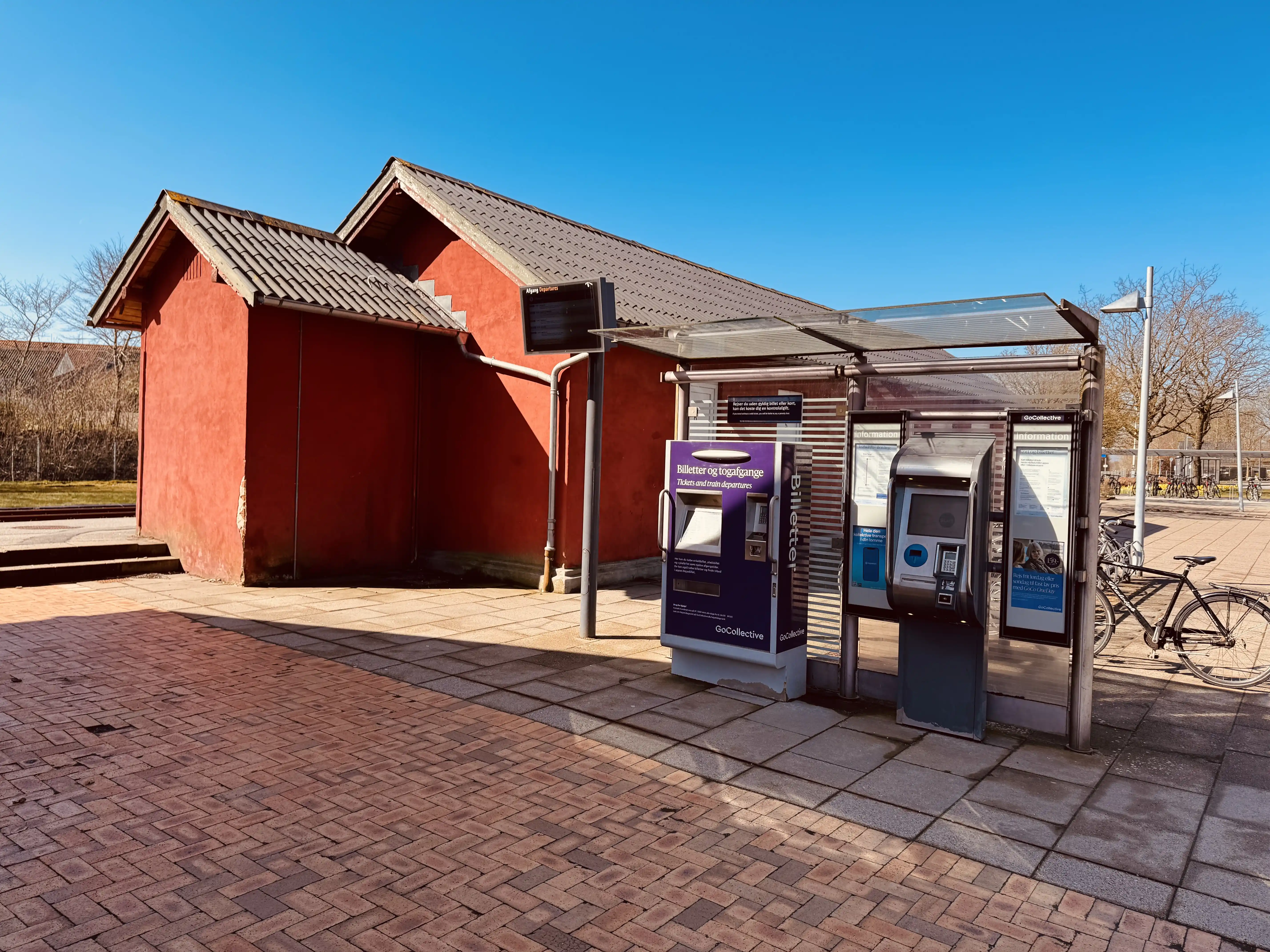 Billede af det gamle varehus ved Bording Station.