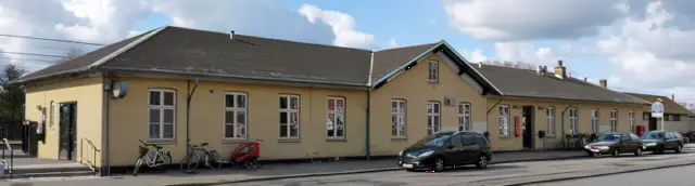 Billede af Borup Station set fra vejsiden.