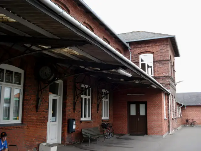 Billede af det gamle herlige perron ur - her på Bogense Station.
