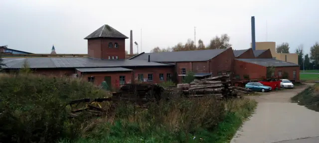 Billede af den gamle remise ved Faaborg Station.