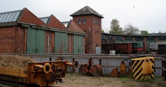 Billede af den gamle remise ved Faaborg Station.