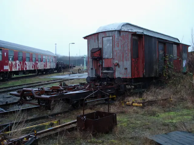 Billede af remiseområdet ved Gedser Station.