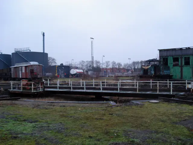 Billede af remiseområdet ved Gedser Station.