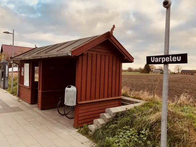Billede af Varpelev Station.