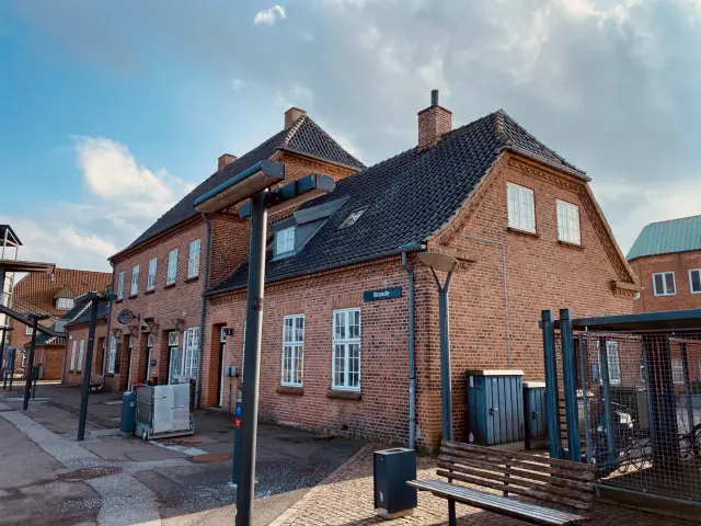 Billede af Brande Station.