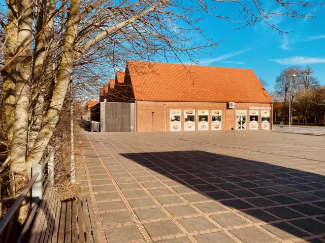 Billede af Tønder Øst Station, som er nedrevet og har ligget her hvor Fakta ligger i dag.