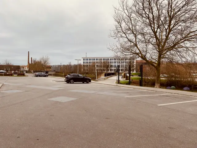 Billede af "Den skæve bro" ved Kolding Sydbanegård. Broen forbandt Kolding Sydbaner med Statsbanegården.