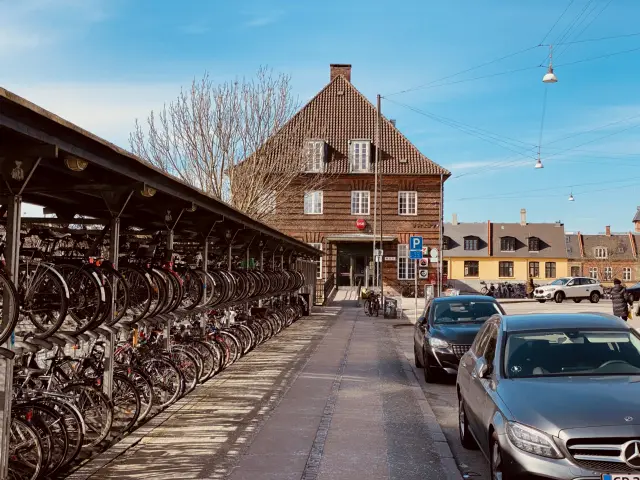 Billede af Valby Station.