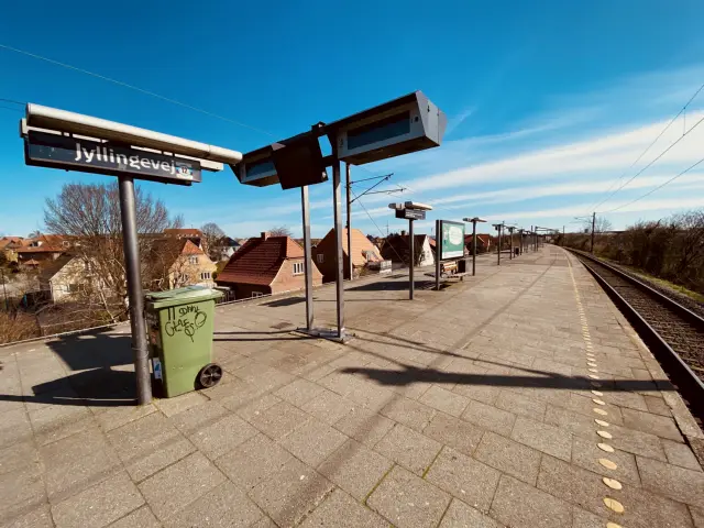 Billede af Jyllingevej S-togstrinbræt.