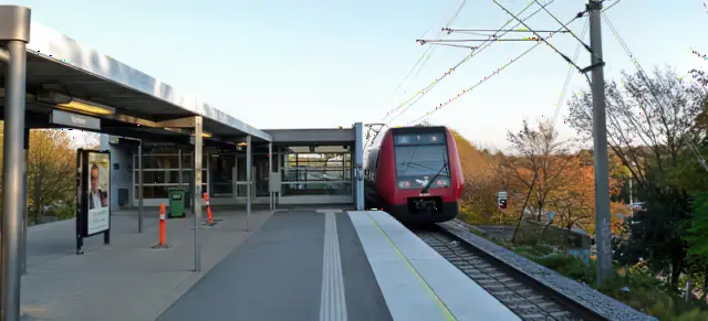 Billede af Værløse S-togstrinbræt.