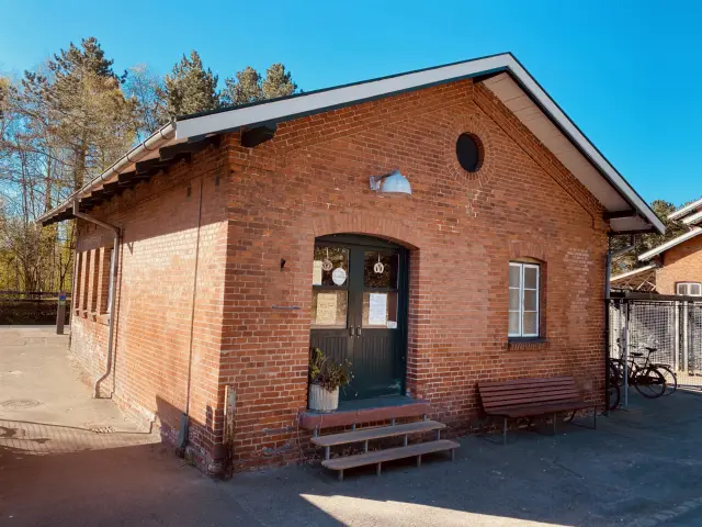 Billede af Fredensborg Stations pakhus.