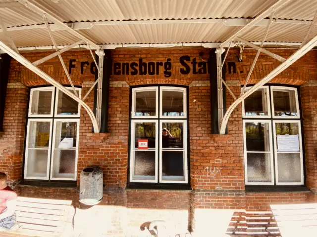 Billede af Fredensborg Station.