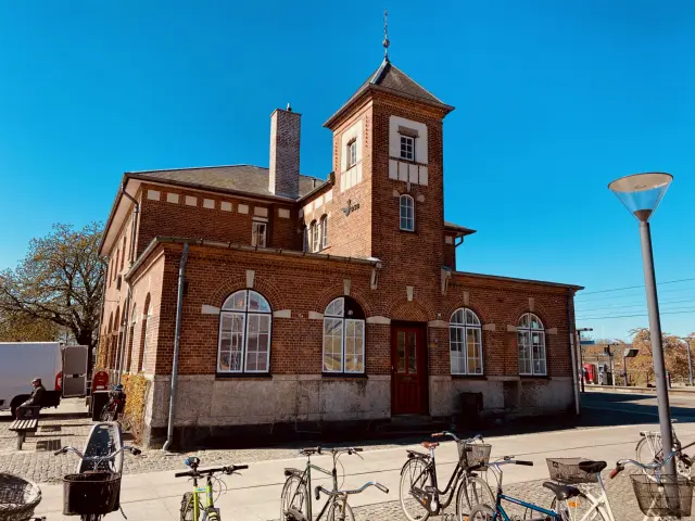 Billede af Humlebæk Station.