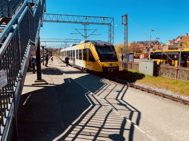 Billede af LT 117-217, tidligere LB 117-217 fotograferet ud for Helsingør Banegård.