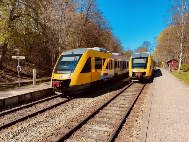 Billede af LT 115-215, tidligere LB 115-215 fotograferet ud for Højstrup Station.