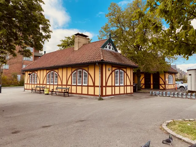 Billede af "Husmandsstedet" var beregnet til sporvognspersonalet og lå i sporvognsløjfen ved Svanemøllen S-togsstation.