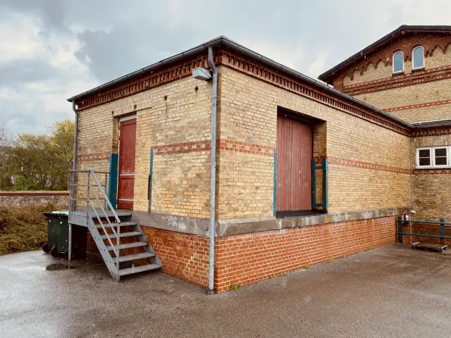 Billede af Skærbæk Stations pakhus.