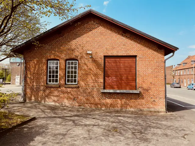 Billede af Bramming Stations pakhus.