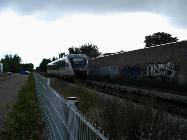Billede af DSB MQ 4120-4920 fotograferet ud for Hjallese Station.