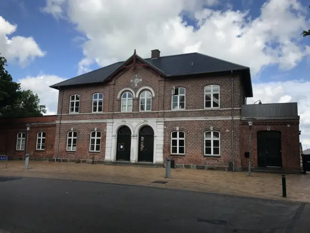 Billede af Ringe Station.