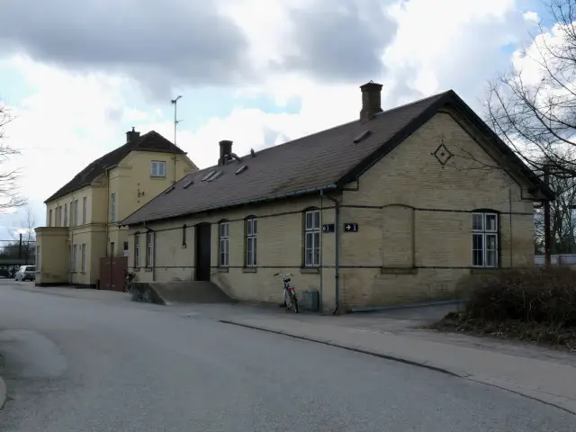 Billede af Viby Sjælland Stations pakhus.