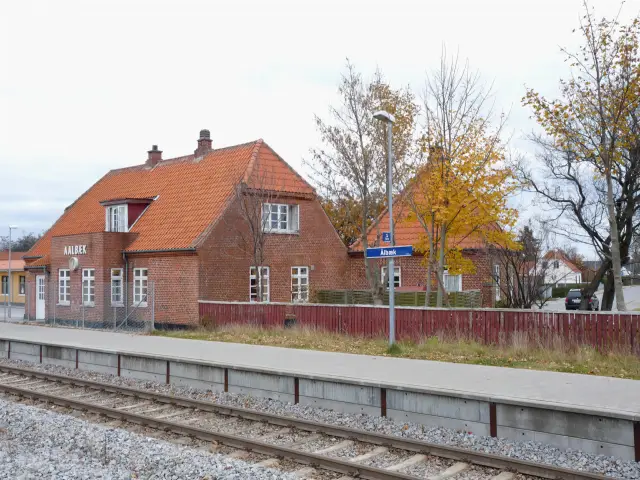 Billede af Ålbæk Station.