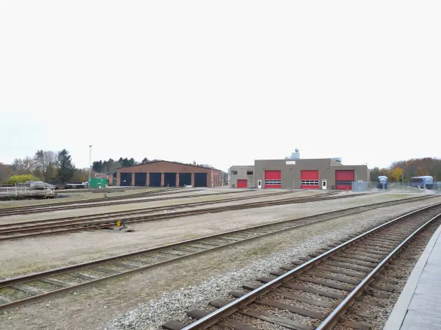 Billede af Hjørring Stations remise.