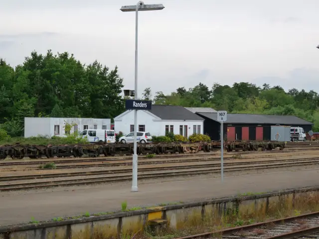 Billede af Randers Stations sporareal.