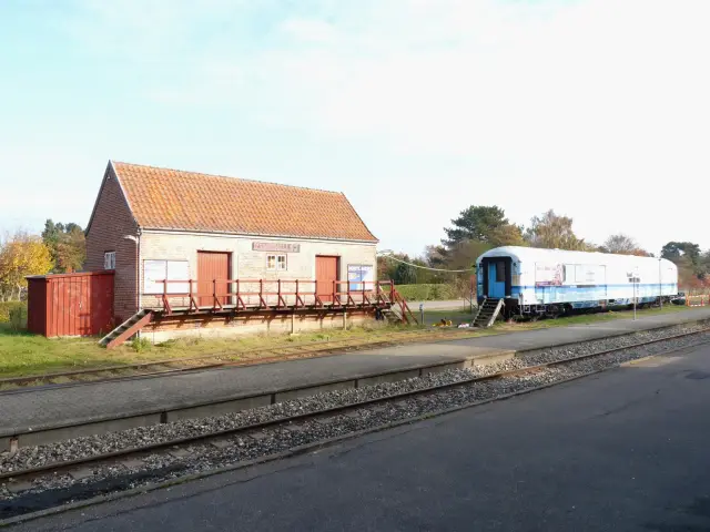 Billede af Tisvildeleje Stations pakhus.