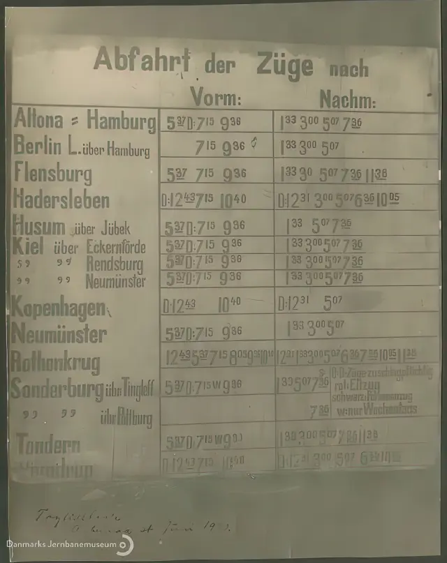Billede af Tysk afgangsplakat på Aabenraa Station.