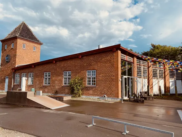 Billede af Gilleleje Stations remise.