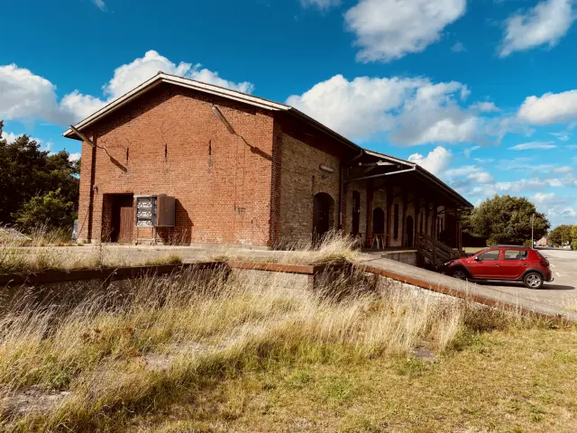 Billede af Tønder H Stations varehus.