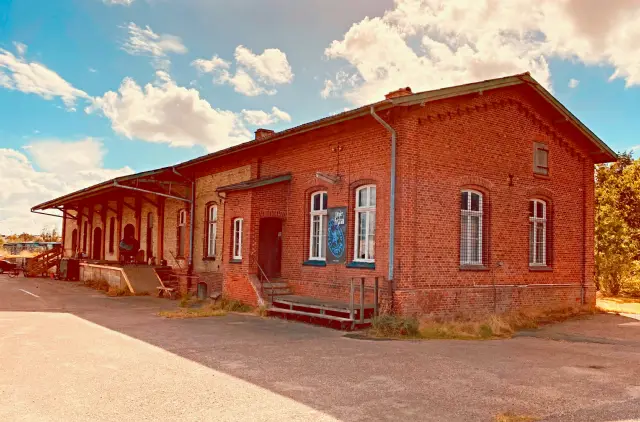 Billede af Tønder H Stations varehus.