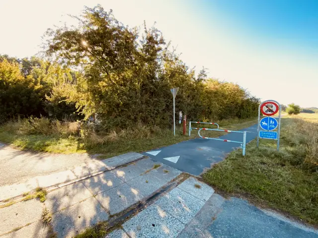 Billede af Hågerup Billetsalgssted - Trinbræt er nedrevet, men Hågerup Billetsalgssted har ligget her.