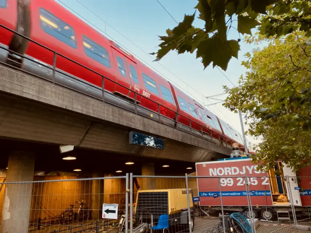 Billede af Ølby S-togstrinbræt.