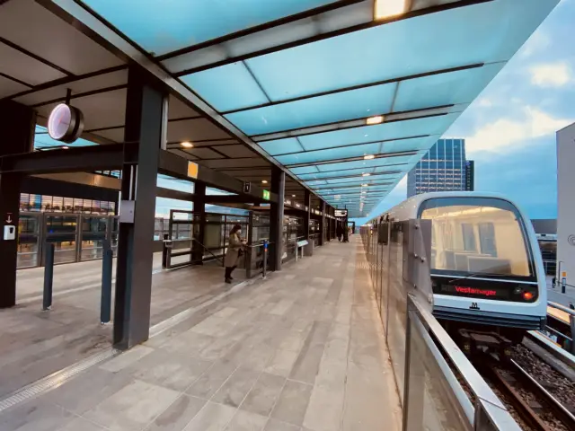 Billede af Ørestad Metrostation.
