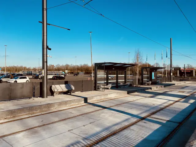 Billede af Bilka Letbanestation.
